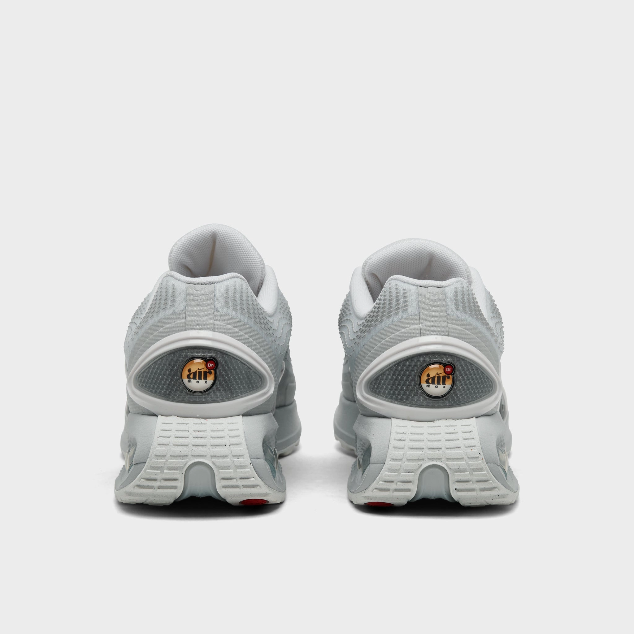 Nike Women's Air Max DN White / Metallic Silver - Pure Platinum