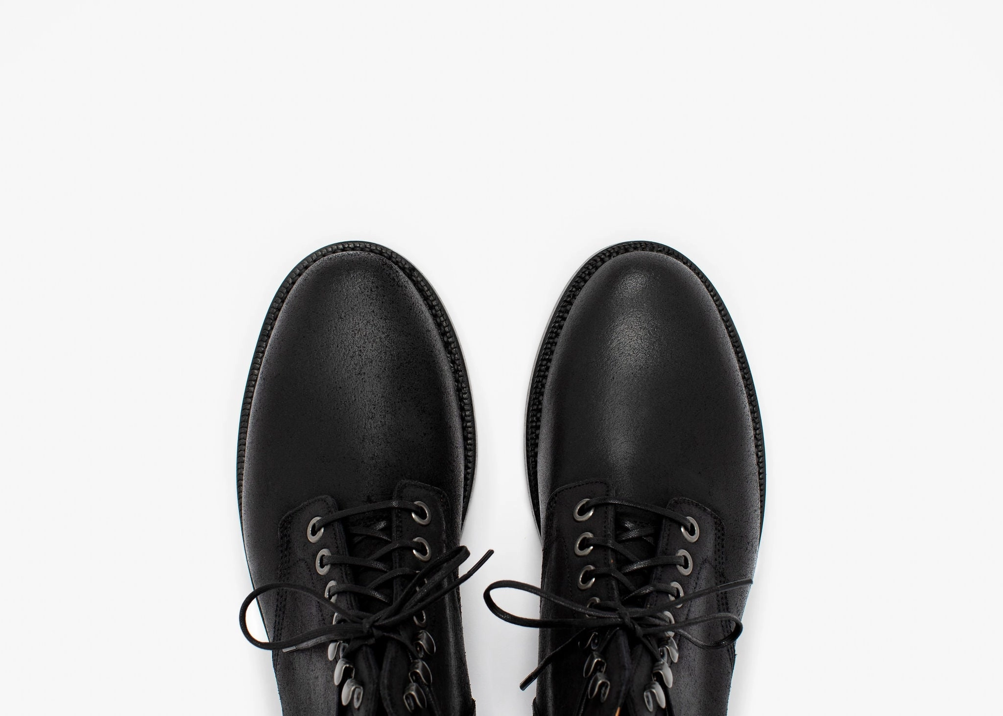 Nora Boot Black Waxed Commander