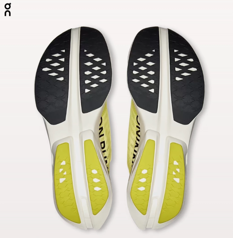 On Cloudboom Strike - Mens