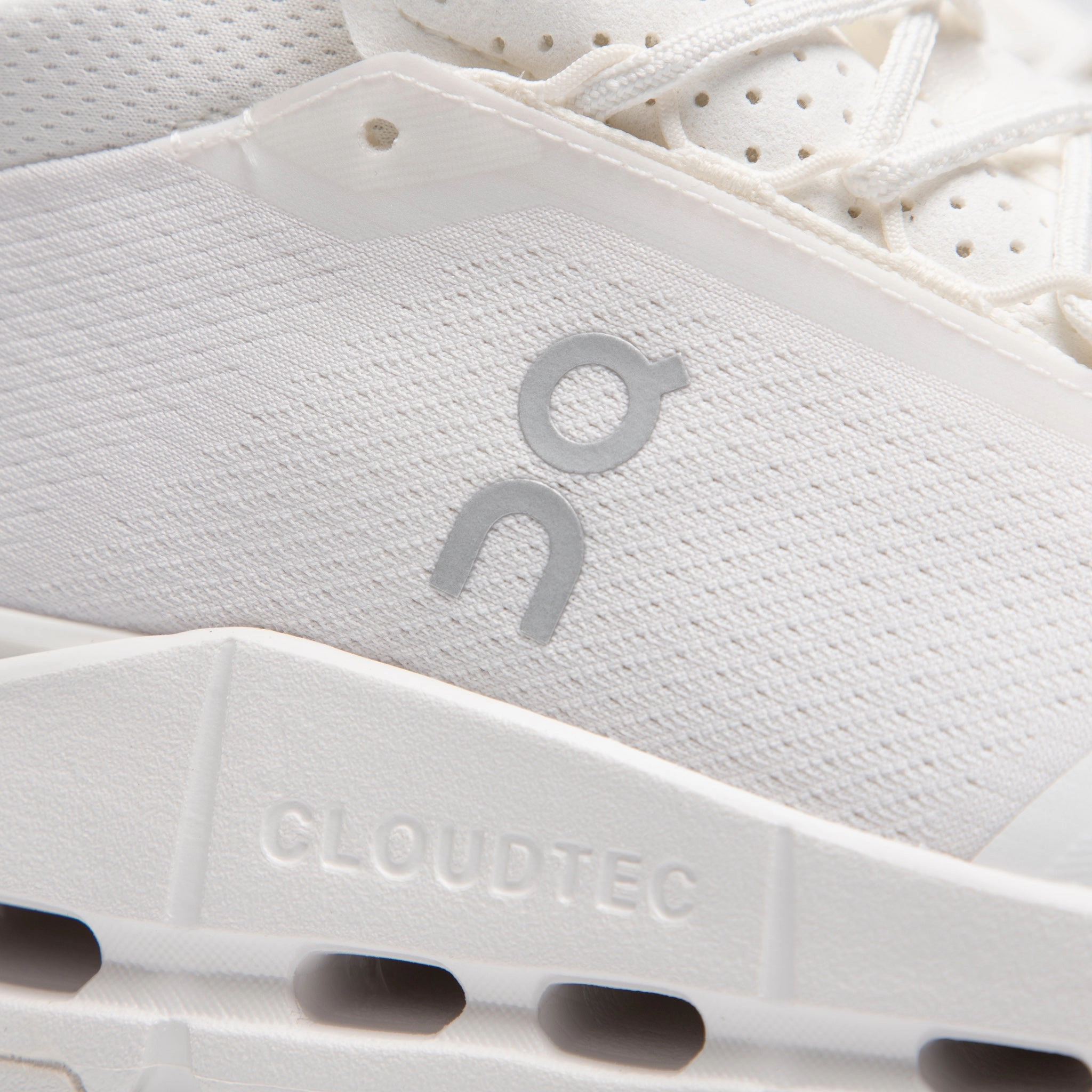 On Cloudnova 2 White / White