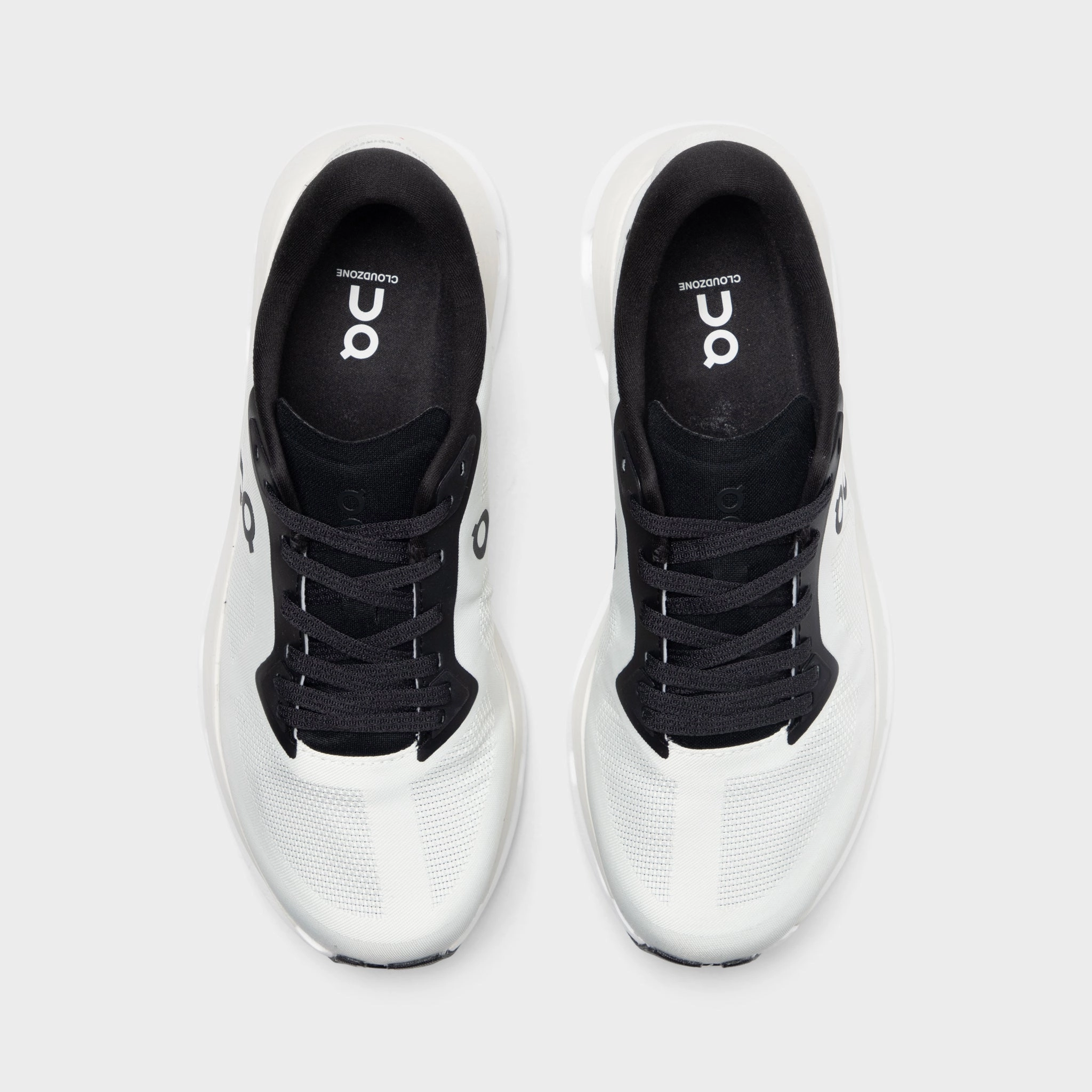 On Women's Cloudzone Ice / Black