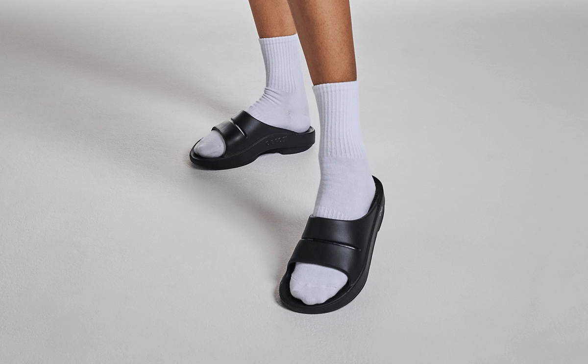 Women's OOahh Slide Sandal - Black