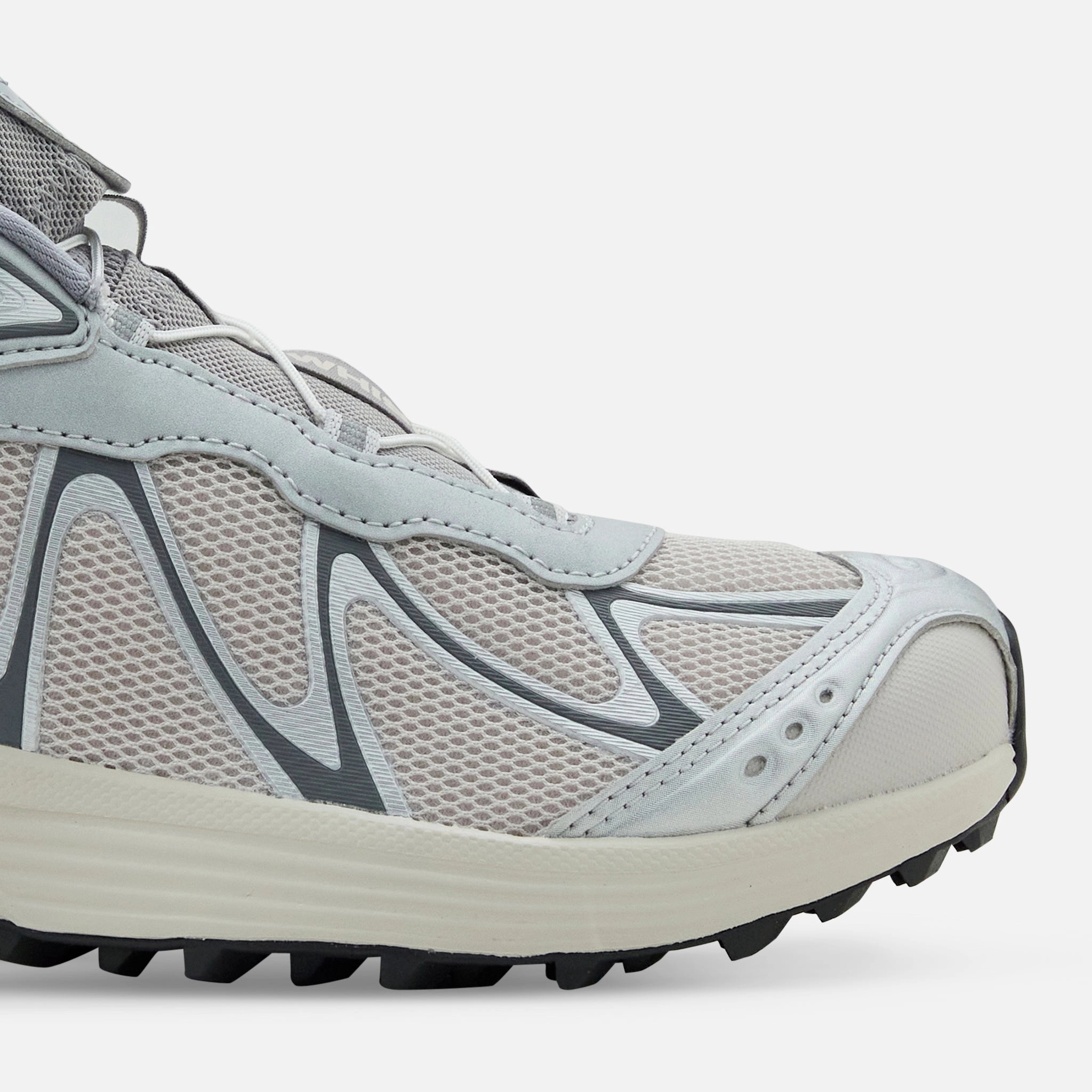 XT-Whisper Footwear Silver | Lunar Rock | Silver Cloud