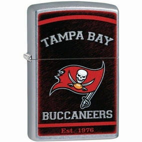Zippo Windproof Lighter - NFL Tampa Bay Buccaneers Street Chrome Metal | 29961-000002