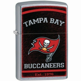 Zippo Windproof Lighter - NFL Tampa Bay Buccaneers Street Chrome Metal | 29961-000002